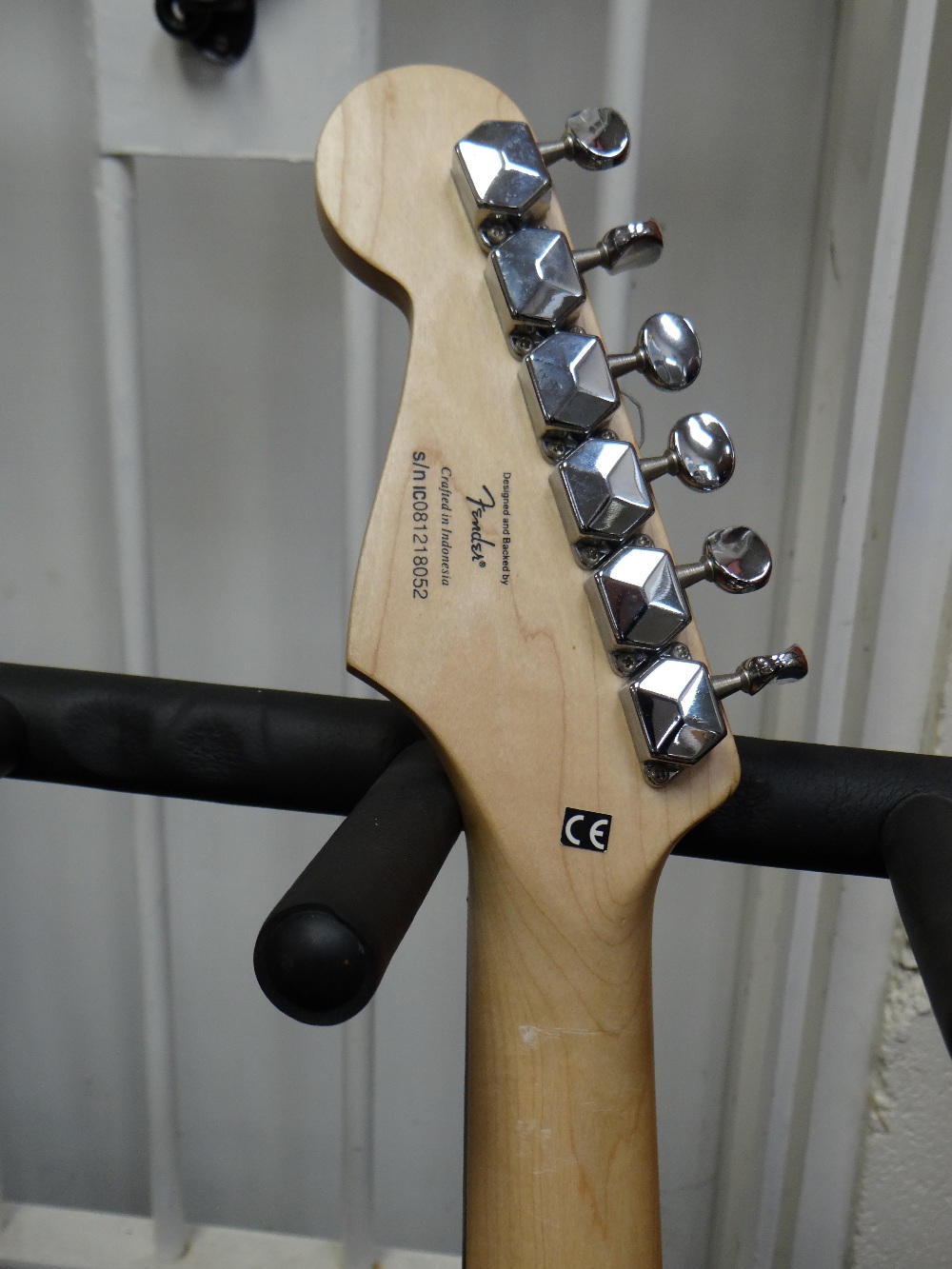 A replica Fender Squire mini electric guitar - Image 5 of 5