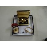 Parcel of 9ct gold items including wristwatch, earrings, rings etc