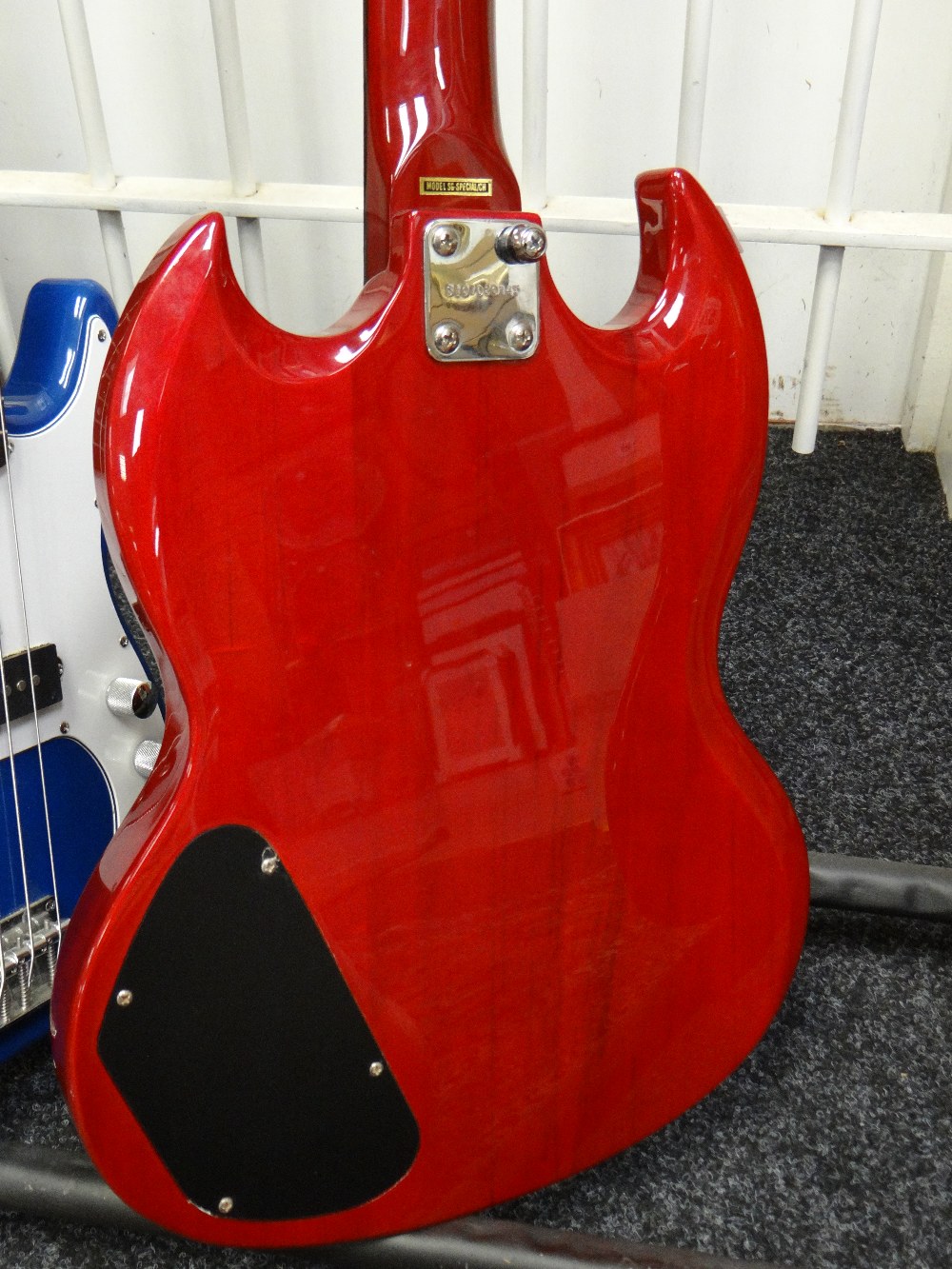 A replica Epiphone electric guitar - Image 4 of 5