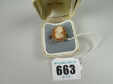 A 9ct gold cameo ring