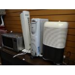 A parcel of electricals including Panasonic microwave, Delonghi oil heater etc E/T