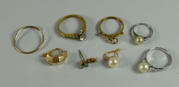 Parcel of rings & gold etc