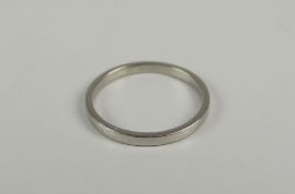 PLAIN PLATINUM BAND RING 3.4 grms approx