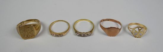 FIVE VARIOUS GOLD RINGS including two 18ct diamond half-hoop engagement rings, 5.1gms a 9ct