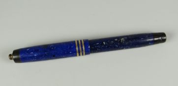 VINTAGE LAPIS LAZULI PARKER DUOFOLD FOUNTAIN PEN with yellow metal trim & ring top (no ring)