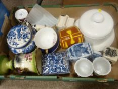 Box of china and pottery