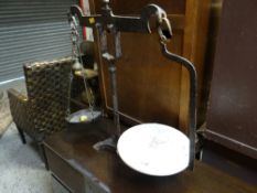 A vintage Avery's shop counter weighing scale