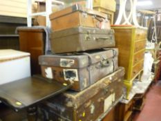 Parcel of vintage travel cases including canvas trunk