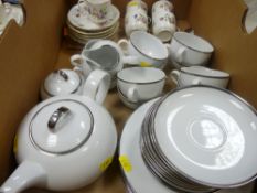 Quantity of mixed tea and coffeeware