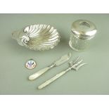 FOUR ITEMS OF SMALL SILVER and an allied flags enamel pendant dated 1914, silver includes a three