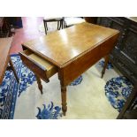 A VICTORIAN MAHOGANY SINGLE DRAWER PEMBROKE TABLE, 71 cms high, 94 cms wide, 50 cms deep (closed)