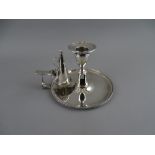 A GEORGE III SILVER CHAMBER STICK & SNUFFER with removable sconce, London 1785, 8.4 troy ozs, 14 cms