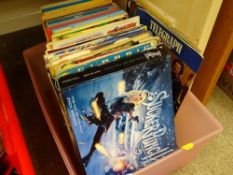 Tub of children's annuals and similar reading matter etc