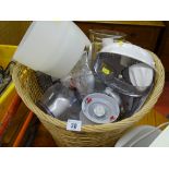 Parcel of food processing equipment in a woven basket E/T