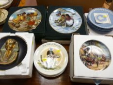 Fine collection of Bradford Exchange and similar display plates including boxed Arctic Spring plates