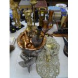 Mixed quantity of collectable metalware including a repousse brass wall sconce and a pair of EP