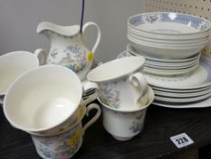 Quantity of Royal Albert 'Song Bird' teaware