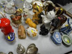 Parcel of ornamental porcelain including Leonardo dogs, Capodimonte figures etc