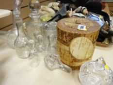 Parcel of assorted glassware including stirrup cups etc