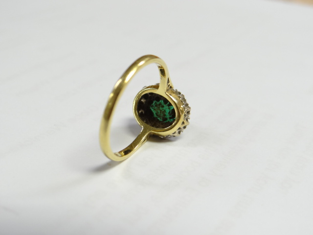 18ct gold emerald & diamond cluster ring, 4grms approx. - Image 7 of 7