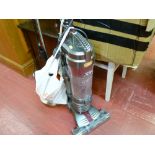 VAX Machair lightweight bagless upright vacuum cleaner E/T