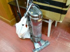 VAX Machair lightweight bagless upright vacuum cleaner E/T