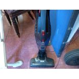 Floorstanding Deik cordless vacuum cleaner with charging stand E/T