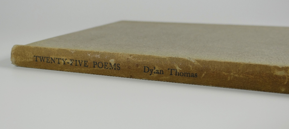 DYLAN THOMAS twenty-five poems - first published in 1936 at the Temple Press for J M Dent & Sons - Image 5 of 5