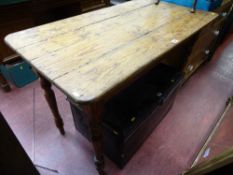 Vintage pine wood slat table