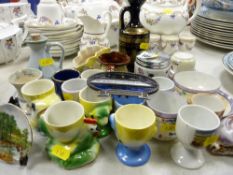 Parcel of mixed porcelain including Worcester egg coddler, eggshell teacups, conch shell etc