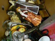 Box of ornamental items 'Continental figurines', cats etc