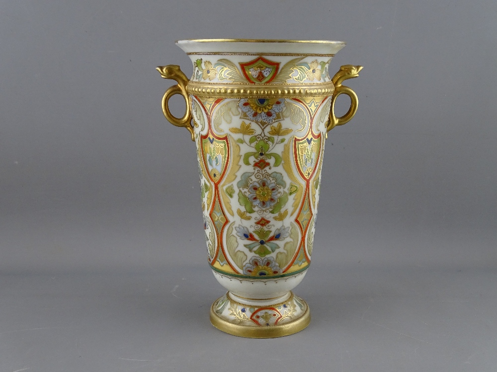 A NORITAKE PORCELAIN TWIN HANDLED VASE, 19.75 cms high