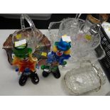 A parcel of various glassware including two small Murano glass clowns, carnival glass, crystal etc