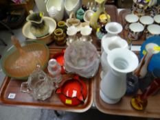 A parcel of mainly modern art glass & a quantity of pottery including Sylvac shell shaped vases