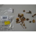 A parcel of gold & other jewellery, charms etc, 30grams gross