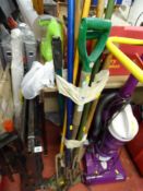 Parcel of long handled garden tools