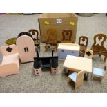 Selection of Art Deco style plastic doll's house furniture etc