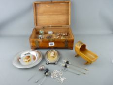 Vintage lidded box and contents including costume jewellery, an EP dish, a good mauchline ware