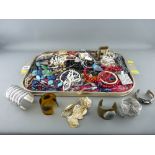 Good tray of costume jewellery, bangles, bead necklaces etc