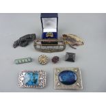 Quantity of Victorian and other collectable jewellery including a tortoiseshell fish, bog oak and