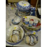 Parcel of blue & white dinnerware, teaware & other collectable plates etc