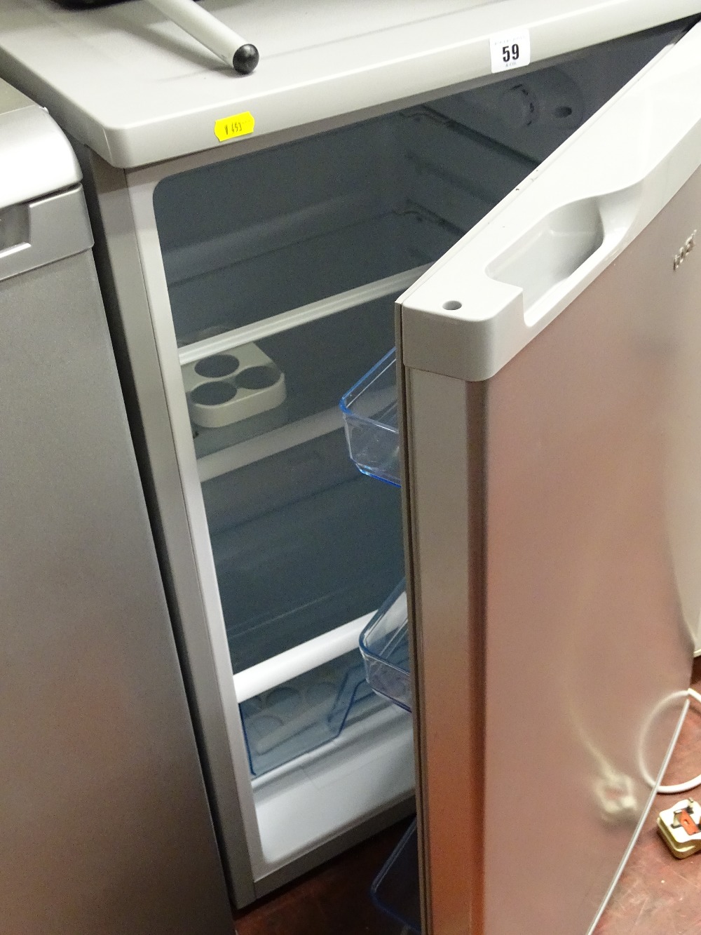 Logik silver undercounter fridge E/T