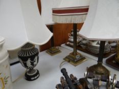 A pair of brass effect table lamps & another, a good Wedgwood Jasperware classical decorated table