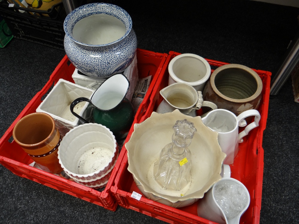 Approx. ten boxes of various china & glassware, plates, wicker baskets etc (proceeds to go to Breast - Bild 3 aus 3