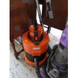 A Vax vacuum cleaner E/T