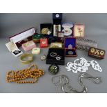 Quantity of vintage jewellery and collectables including a Victorian pietra dura pendant with