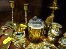 Small parcel of ornamental brassware