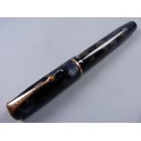 A VINTAGE (1932-34) GREY & BLACK MARBLE PARKER PREMIERE (DUETTE SENIOR) FOUNTAIN PEN with gold