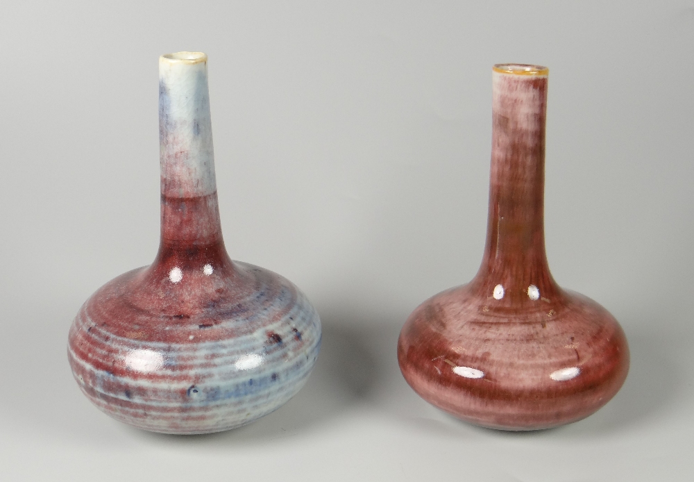 FOUR STUDIO POTTERY ITEMS BY DEREK DAVIS comprising small blue pot, near pair of narrow necked vases - Image 3 of 3