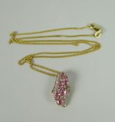 A 9CT YELLOW GOLD FINE NECKLACE ON PINK PROBABLY SAPPHIRE PENDANT, 3.9grams